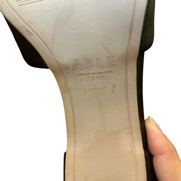 Able Black leather block heels - Picture 7 of 7